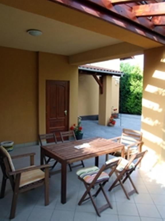 Ilona Apartmanhaz Komárom Rum bild